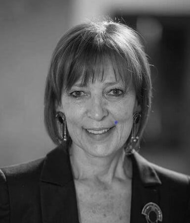 Silvia Cristina Singer Sochet